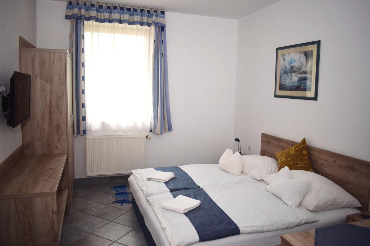 Varga Apartmanhaz 잘라카로쉬 외부 사진